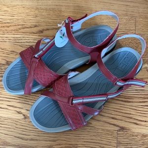 JBU Sport Sandals, size 9, Red, New with tags